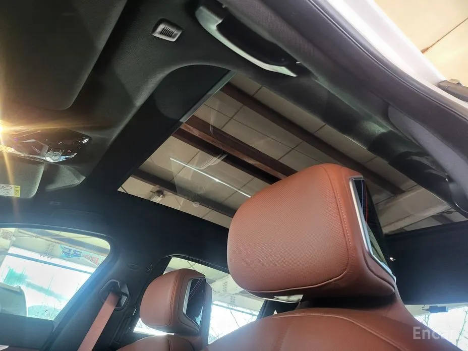 Фото 12 - BMW 7 Series