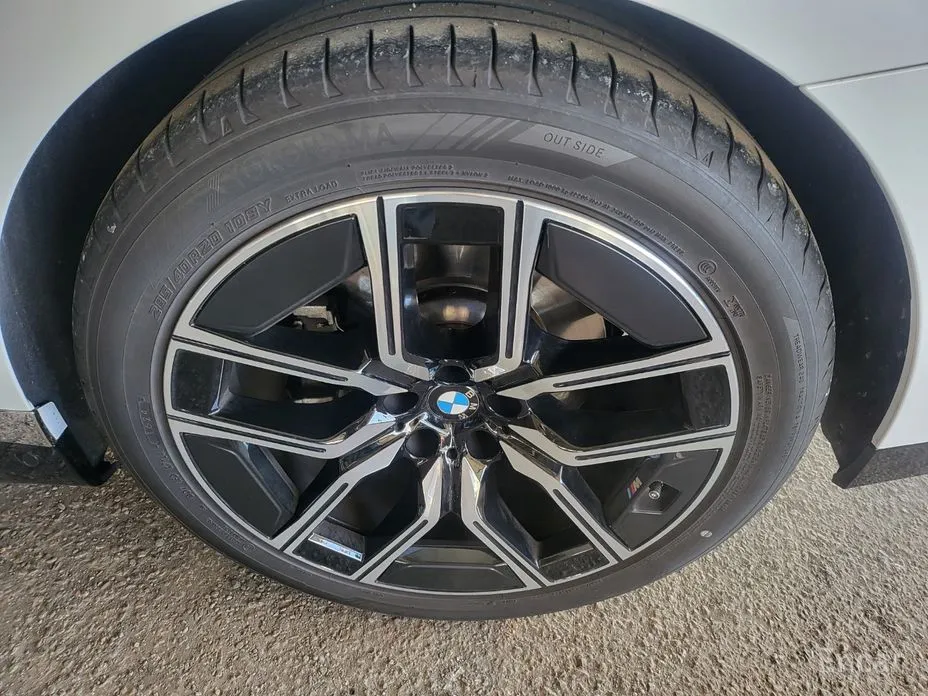 Фото 20 - BMW 7 Series