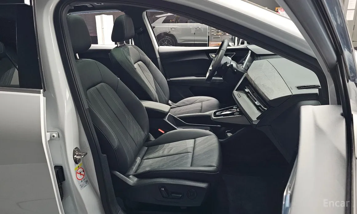 Фото 10 - Audi Q4 e-tron