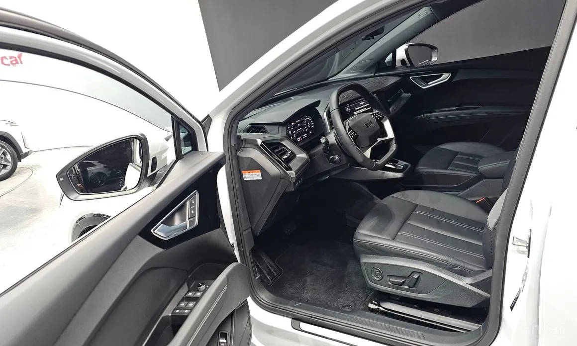 Фото 11 - Audi Q4 e-tron