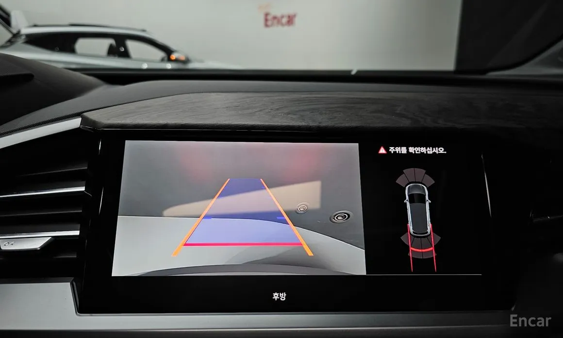 Фото 15 - Audi Q4 e-tron