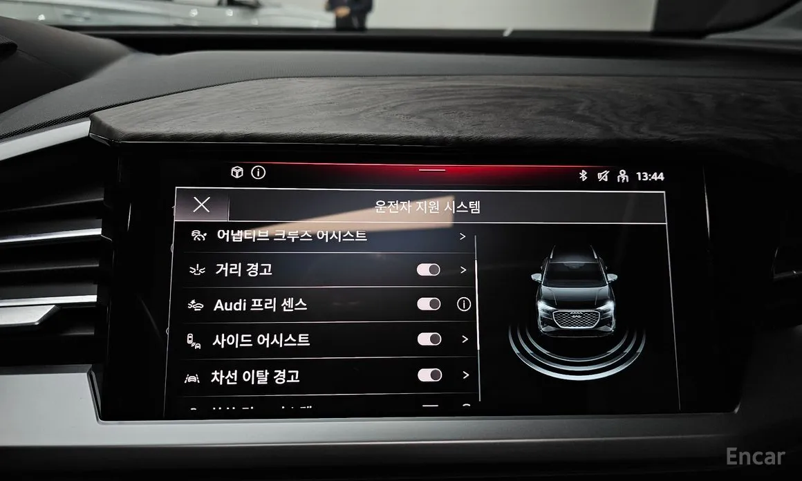 Фото 16 - Audi Q4 e-tron