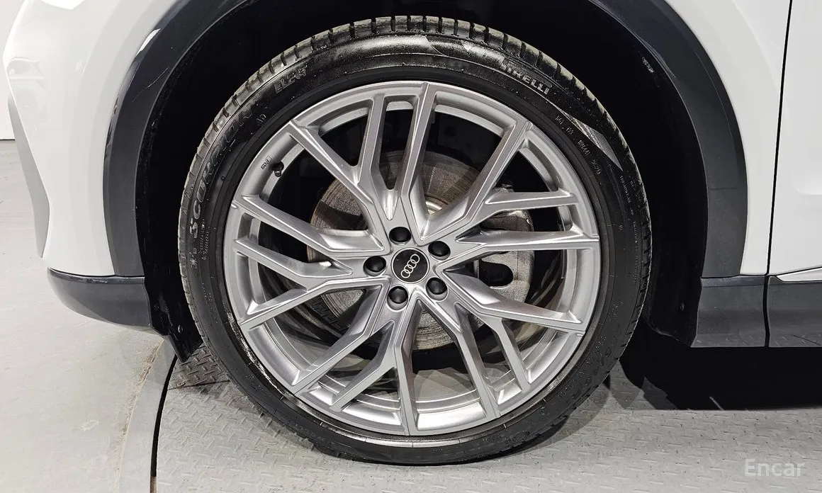 Фото 5 - Audi Q4 e-tron