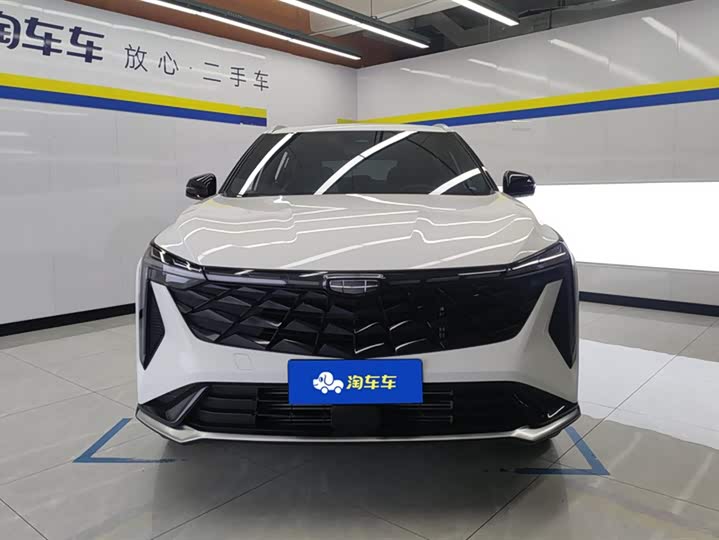 Фото 2 - Geely Atlas