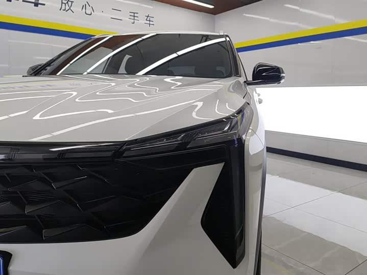 Фото 5 - Geely Atlas