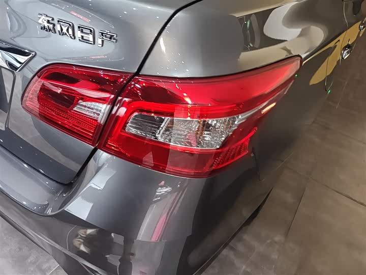 Фото 8 - Nissan Sylphy