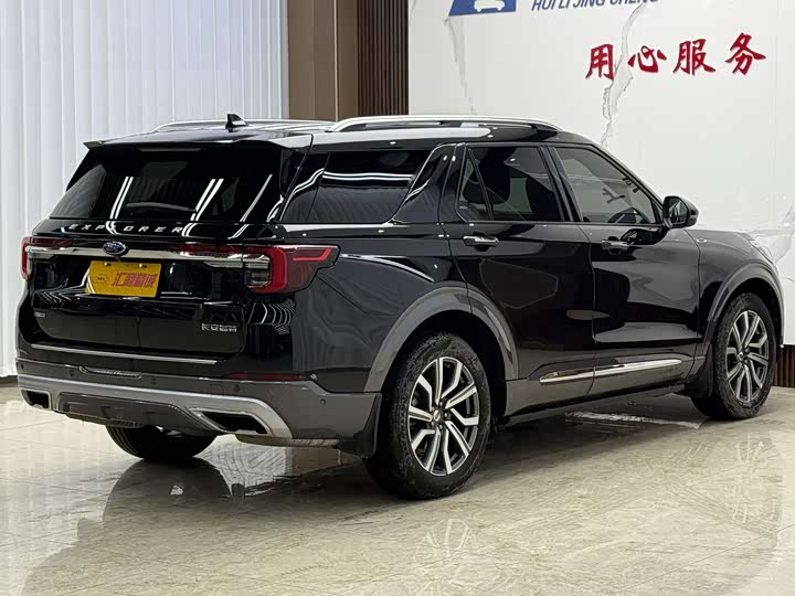 Фото 6 - Ford Explorer