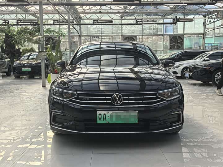 Фото 1 - Volkswagen Magotan GTE Hybrid