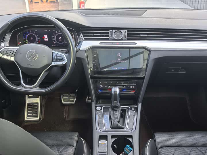 Фото 7 - Volkswagen Magotan GTE Hybrid