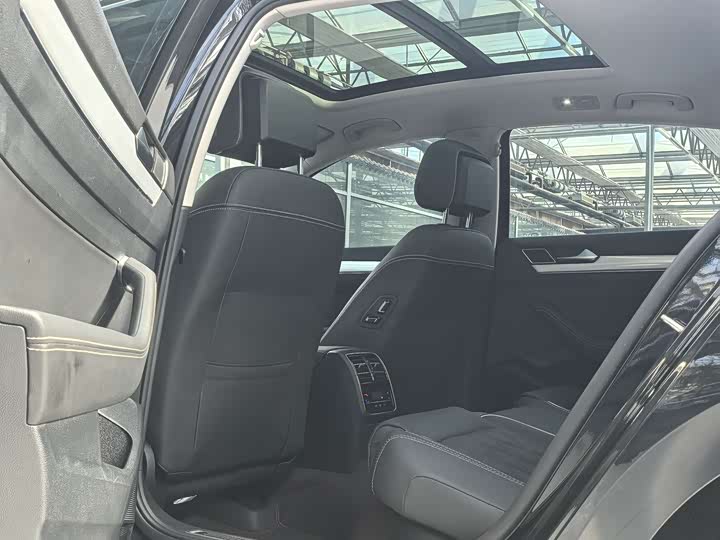 Фото 8 - Volkswagen Magotan GTE Hybrid