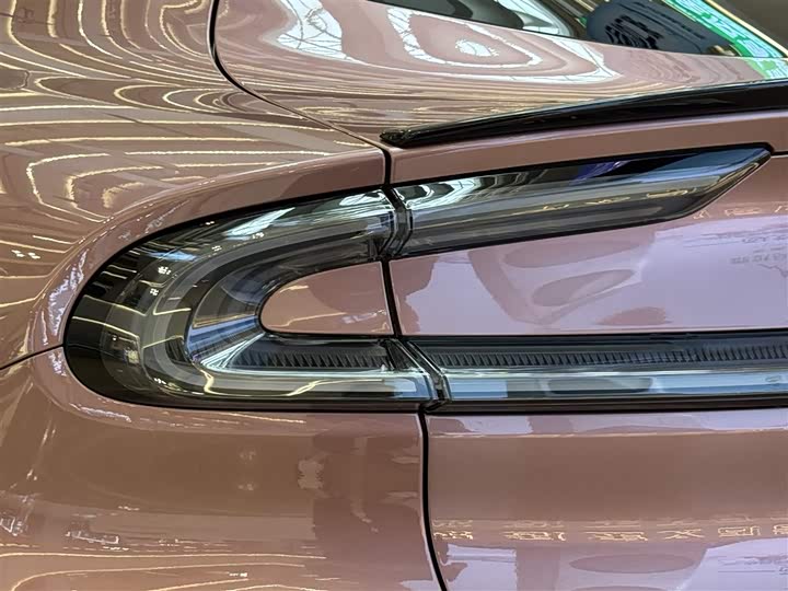 Фото 9 - Xiaomi YU7