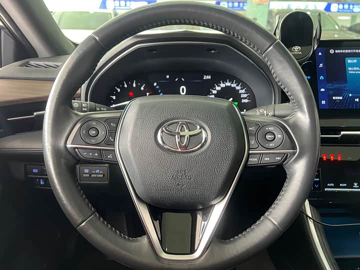 Фото 4 - Toyota Avalon