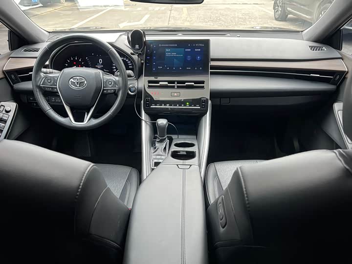 Фото 6 - Toyota Avalon