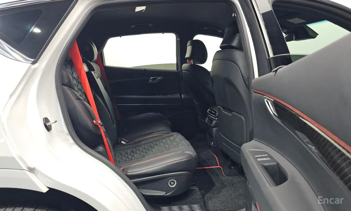 Фото 12 - Genesis GV80