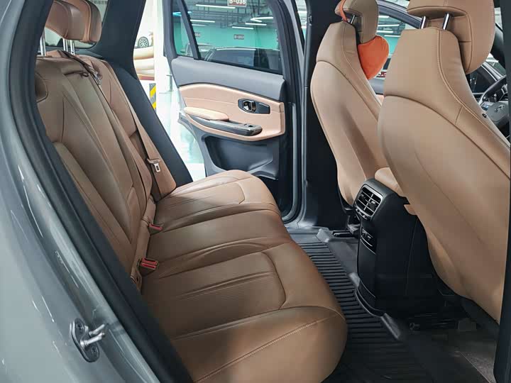 Фото 8 - Nio ES6