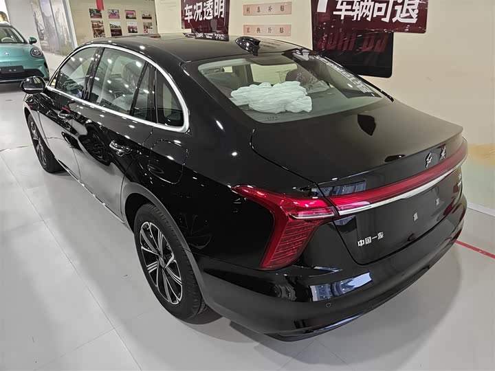 Фото 5 - Hongqi H5 Hybrid