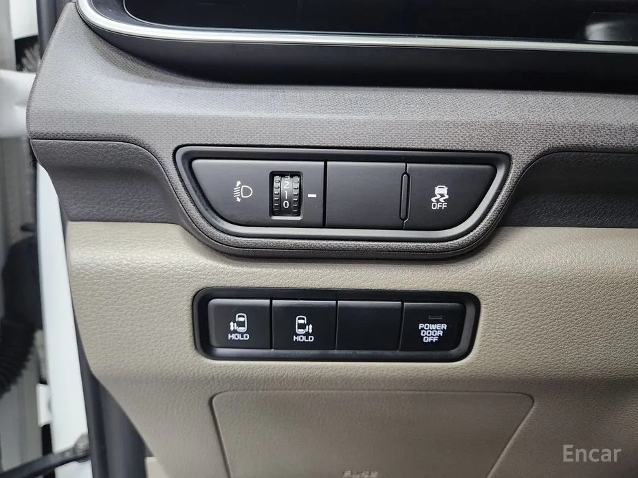 Фото 4 - Kia Carnival