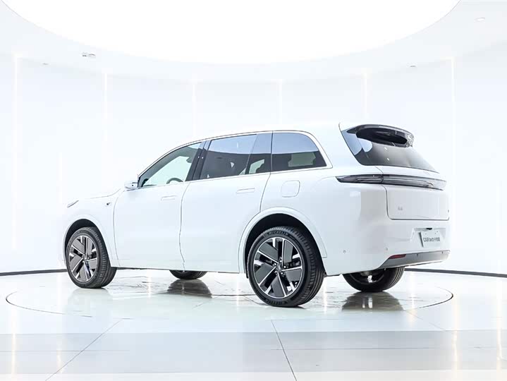 Фото 7 - LiXiang L8