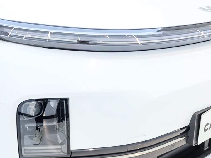 Фото 9 - LiXiang L8