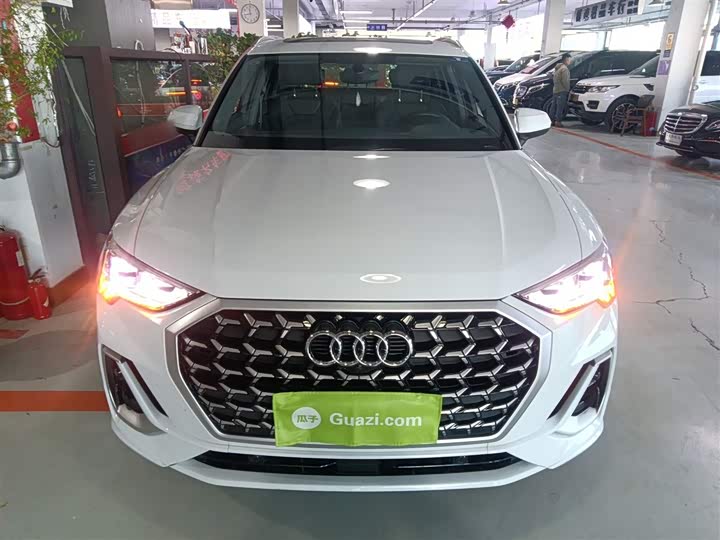 Фото 3 - Audi Q3