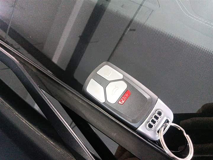 Фото 9 - Audi Q3