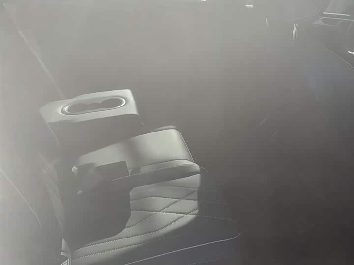 Фото 7 - Volkswagen Tiguan L Pro