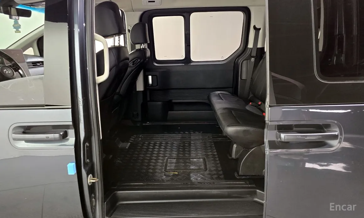 Фото 11 - Hyundai Staria