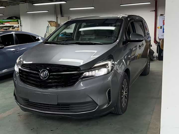 Фото 1 - Buick GL8 ES