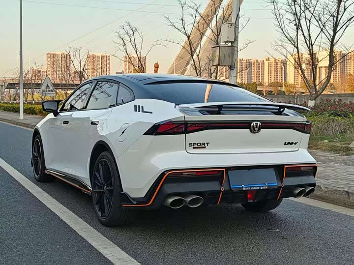 Фото 5 - Changan UNI-V