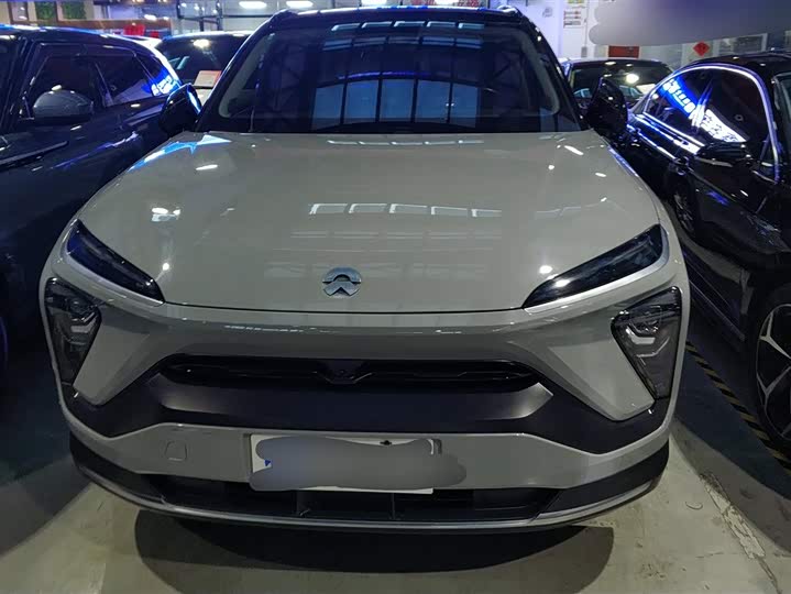 Фото 2 - Nio ES6