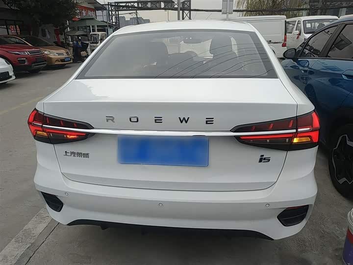 Фото 6 - Roewe i5