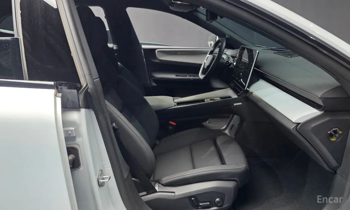 Фото 11 - Polestar 4