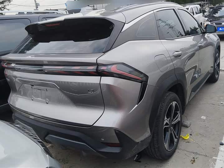 Фото 3 - Geely Galaxy L7