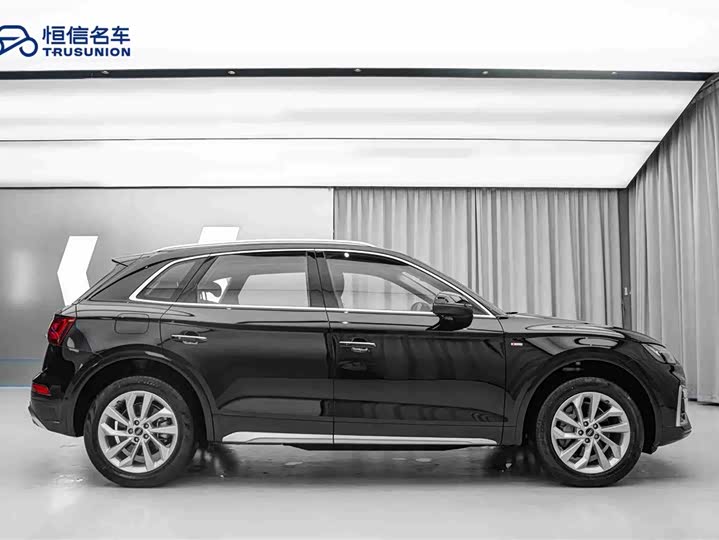 Фото 4 - Audi Q5L
