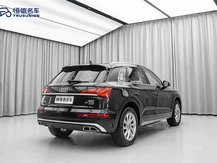Фото 5 - Audi Q5L