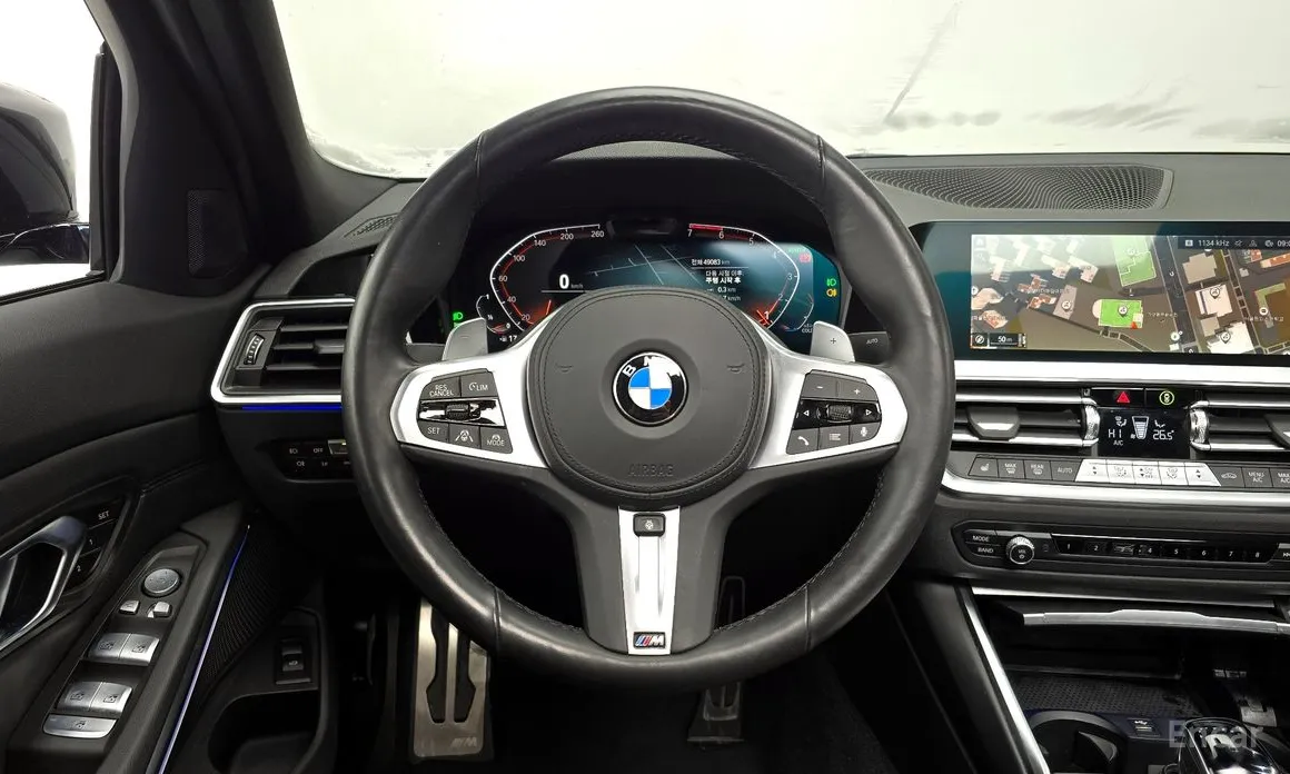 Photo 13 - BMW 3 Series