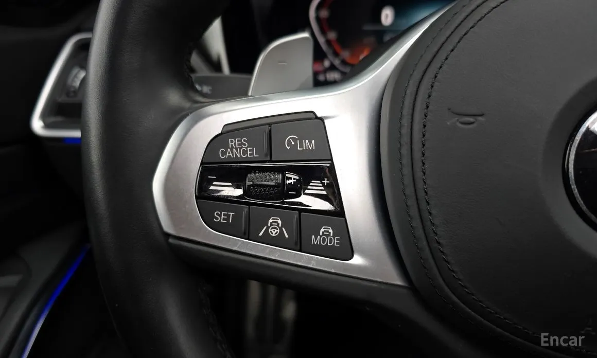 Photo 18 - BMW 3 Series