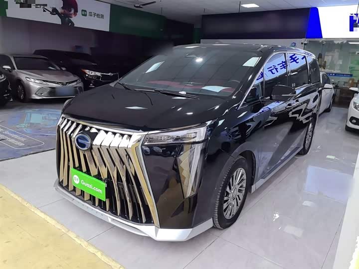 Фото 2 - GAC Trumpchi M8