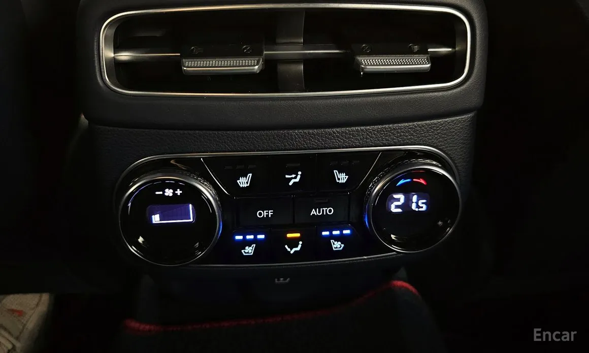 Photo 17 - Genesis GV70