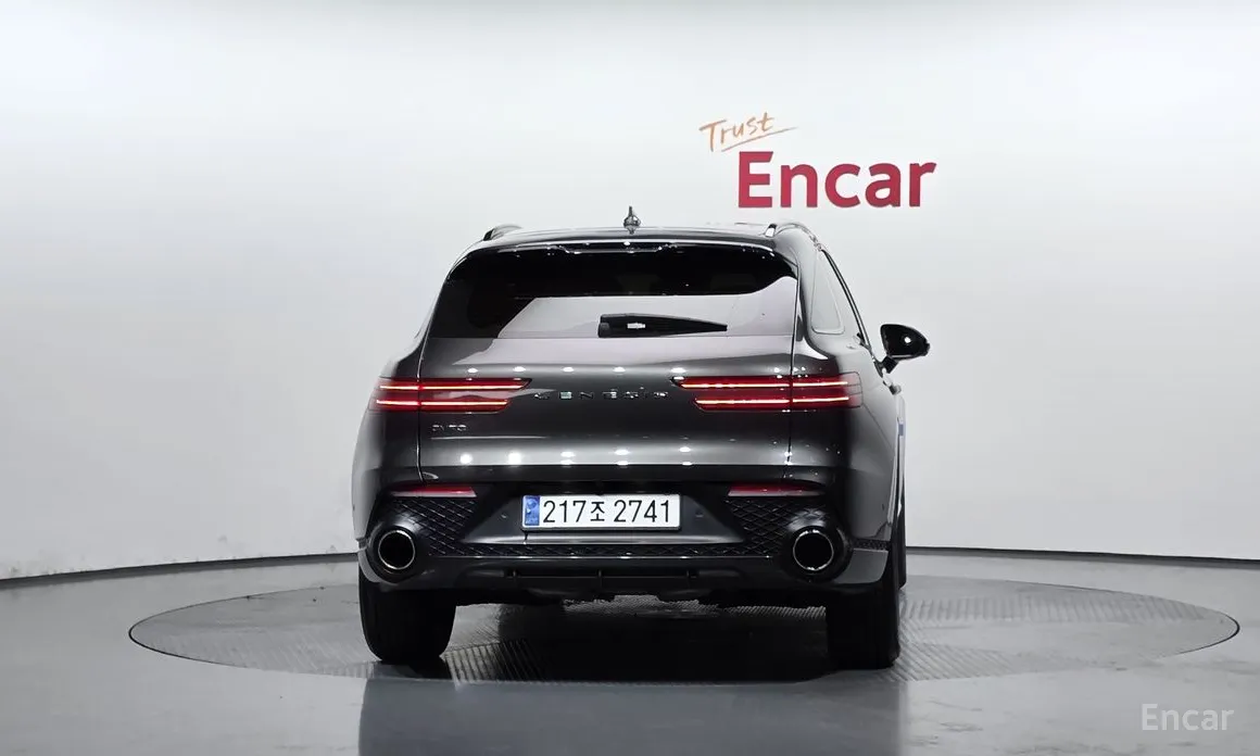 Photo 4 - Genesis GV70