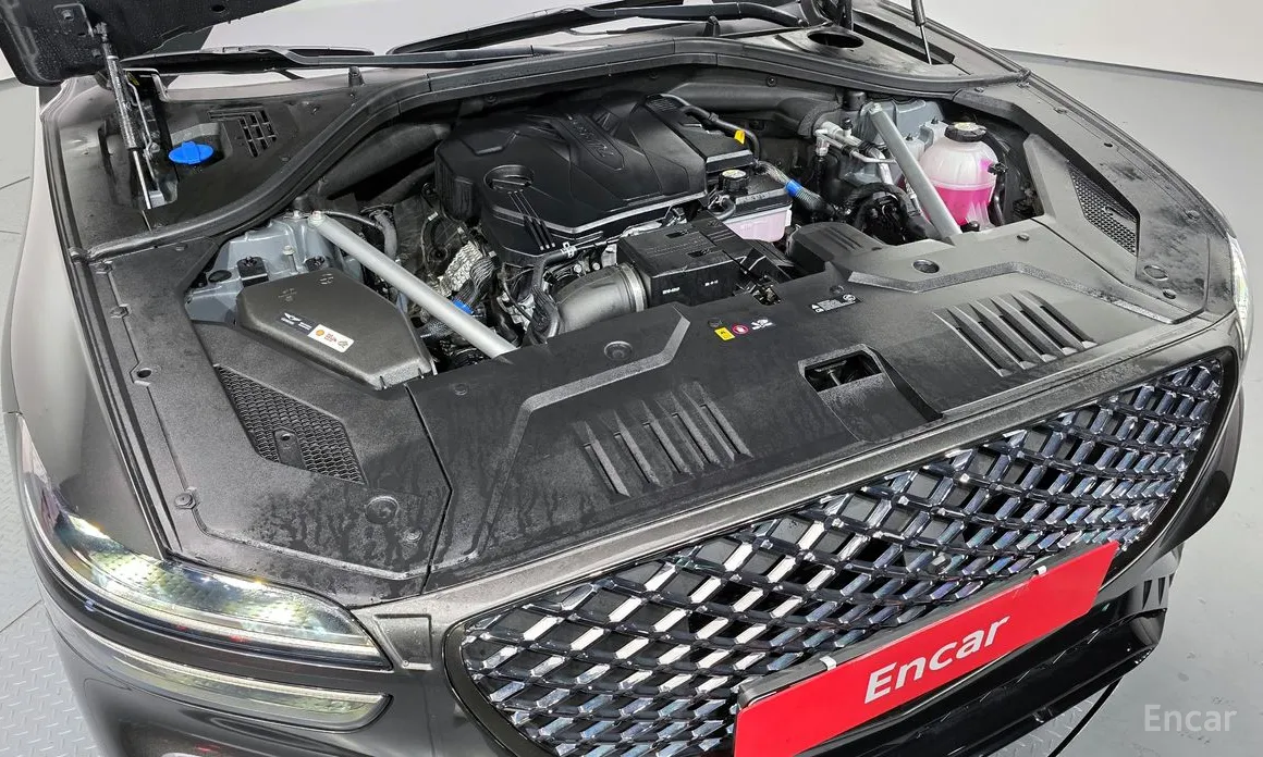 Photo 6 - Genesis GV70