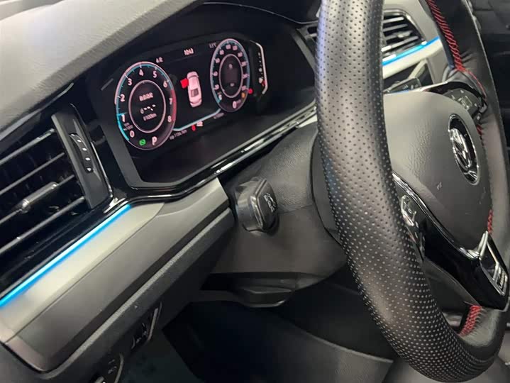 Фото 3 - Volkswagen Lamando L