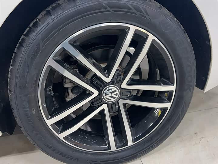 Фото 5 - Volkswagen Lamando L