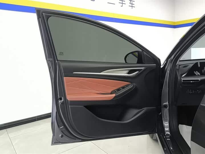 Фото 7 - Changan Eado Plus