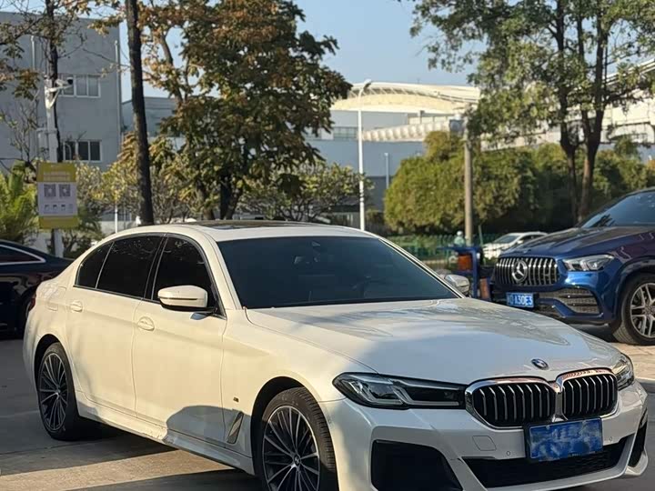 Фото 3 - BMW 5 Series