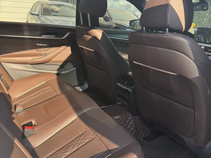 Фото 6 - BMW 5 Series