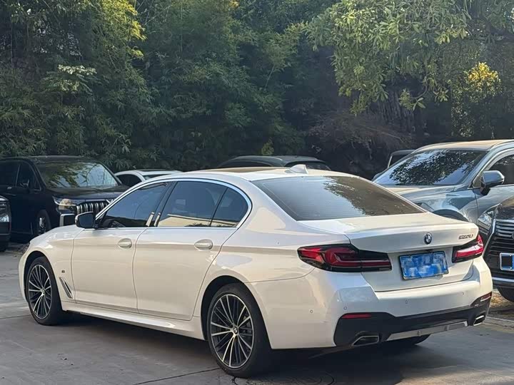 Фото 9 - BMW 5 Series