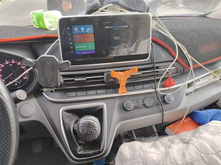 Фото 6 - Maxus V90