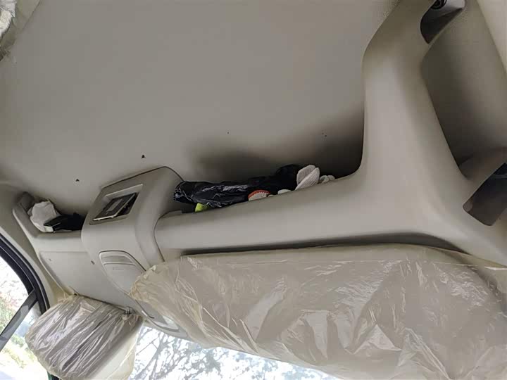 Фото 9 - Maxus V90