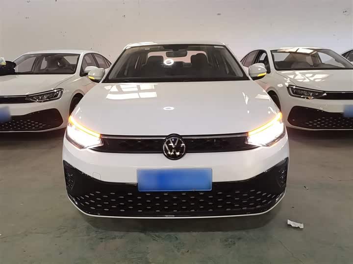 Фото 3 - Volkswagen Lavida